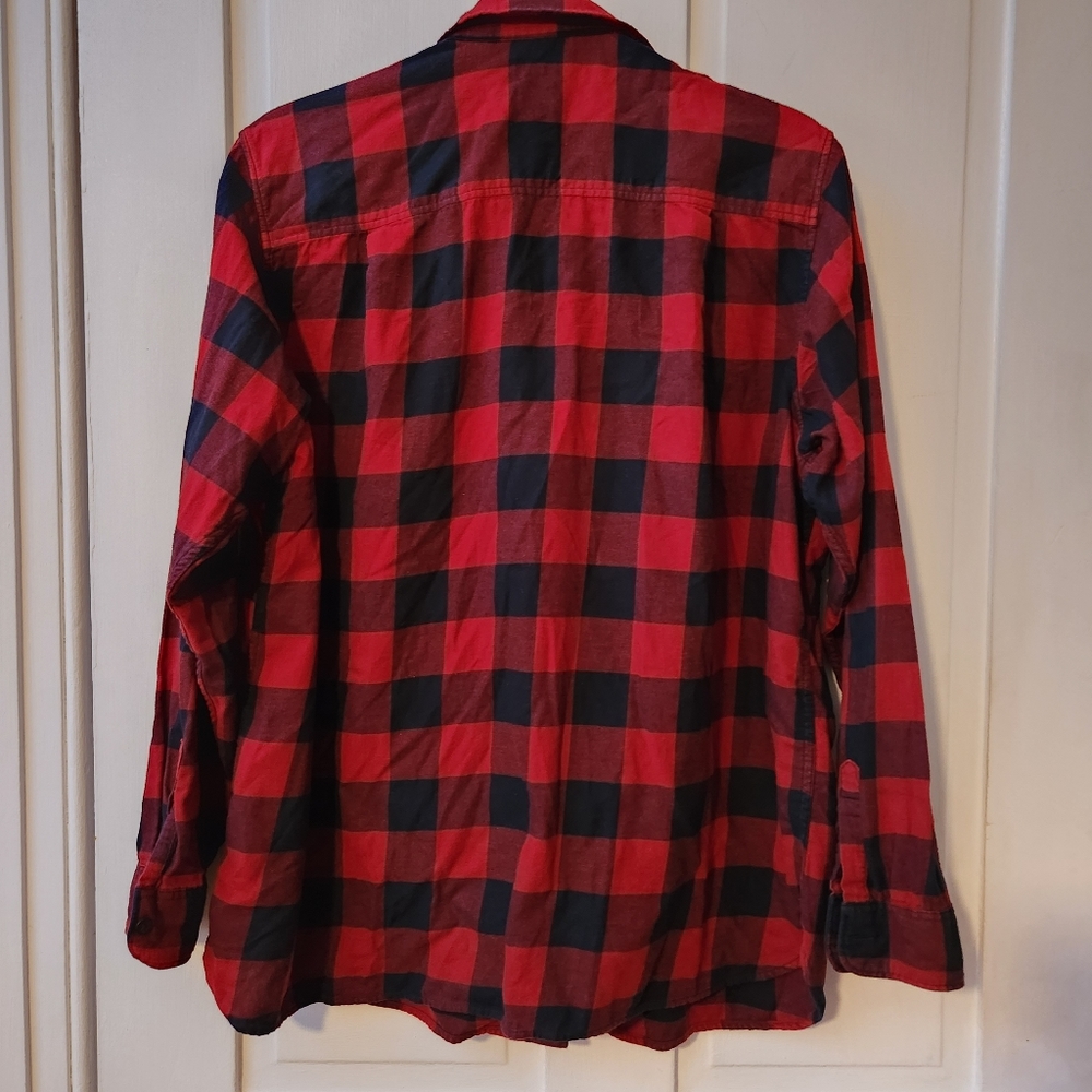 Uniqlo Lumberjack Red and Black Flannel Button-down Shirt - Picture 3 of 5